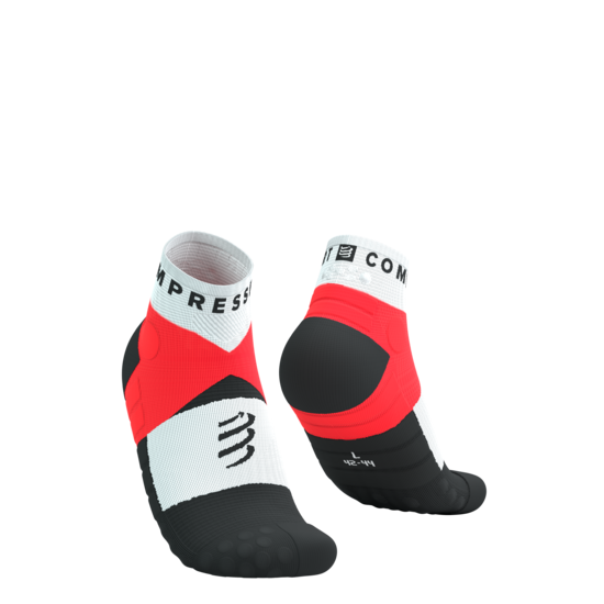 Zemas ultra Taku zeķes Compressport Ultra Trail Low Socks, malnbaltas ar  sarkanu